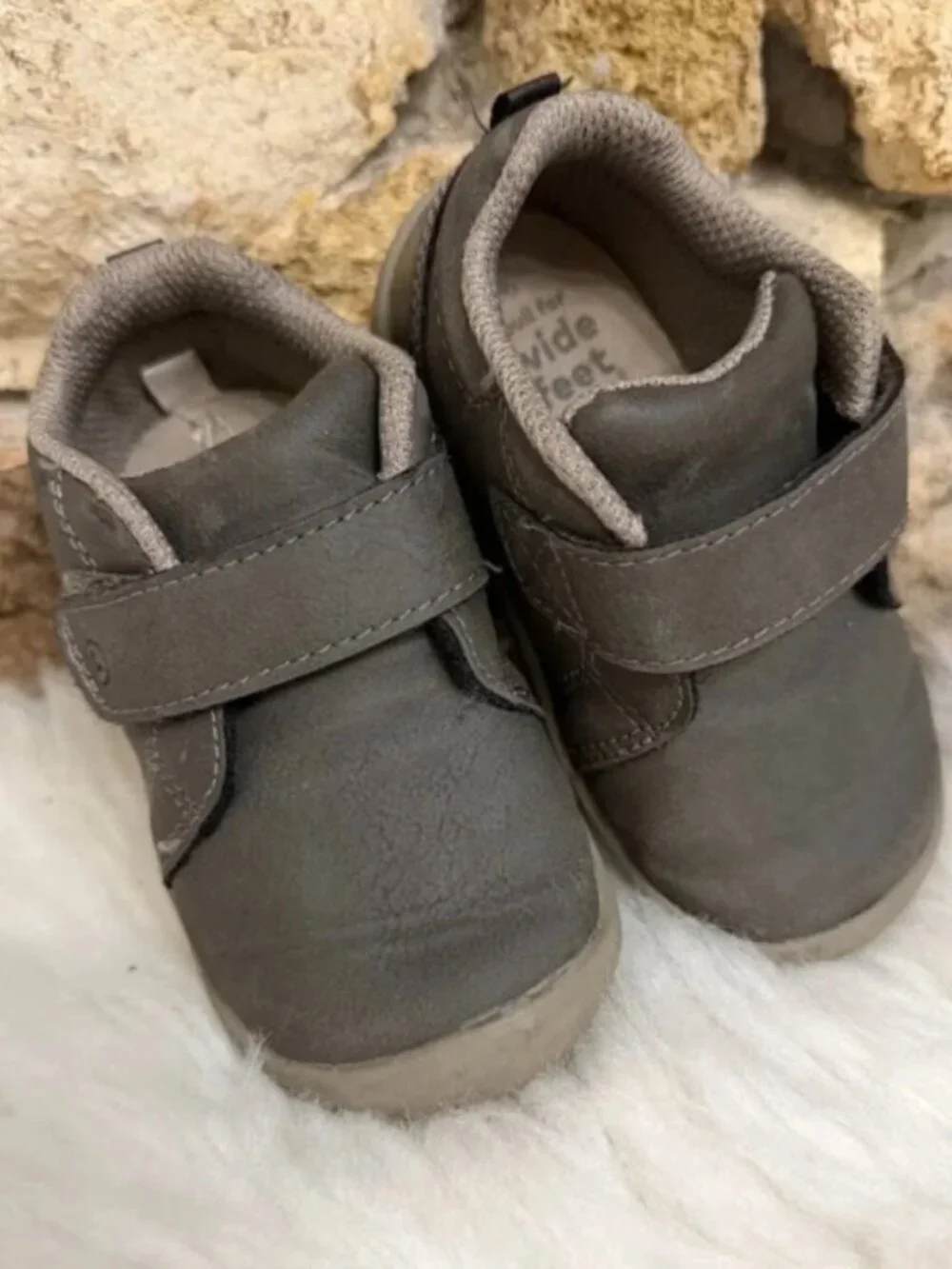Stride Rite 360 Gray Wide Fit Toddler Shoes Hook and Loop Sneakers